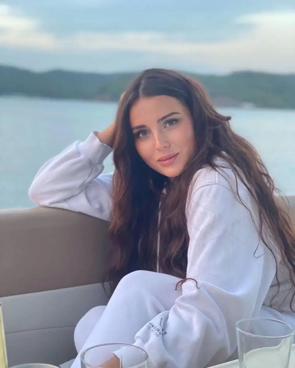 Albina escort in Dubai