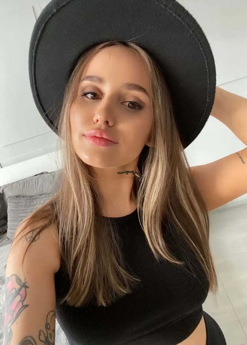 Asya escort in Dubai