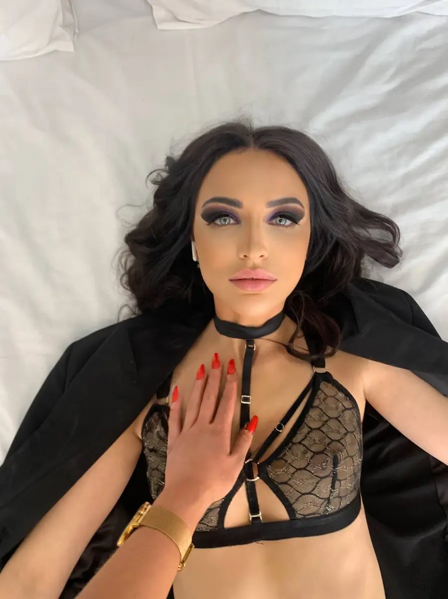 Kristall Escort in Dubai