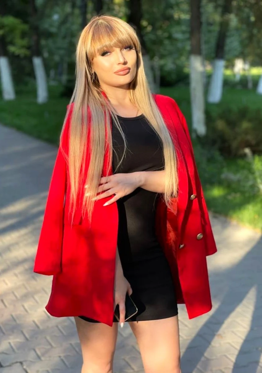 Kami escort in Dubai