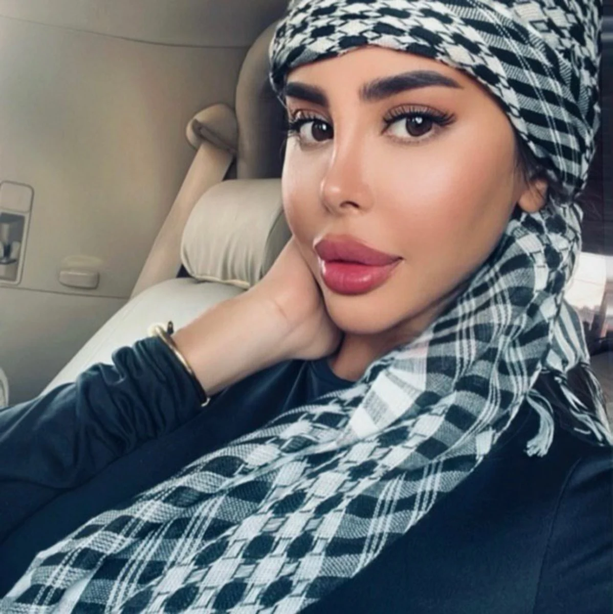 Nina escort in Dubai