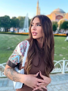 Ro escort in Dubai